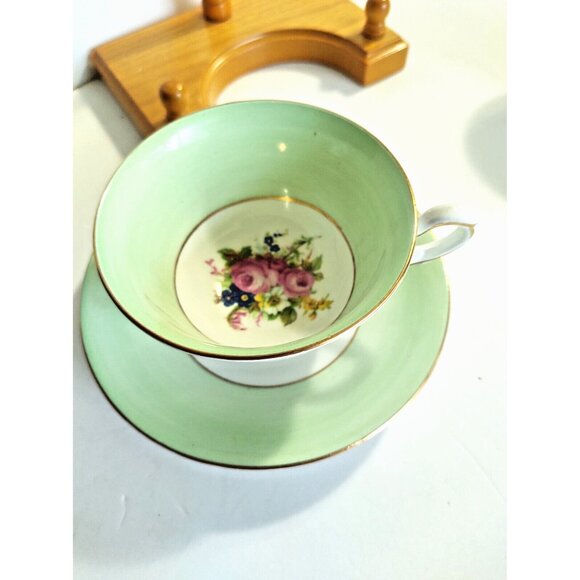 Taylor & Kent England Bone China Tea  Cup & Saucer Set Floral Bouquet - Picture 10 of 10